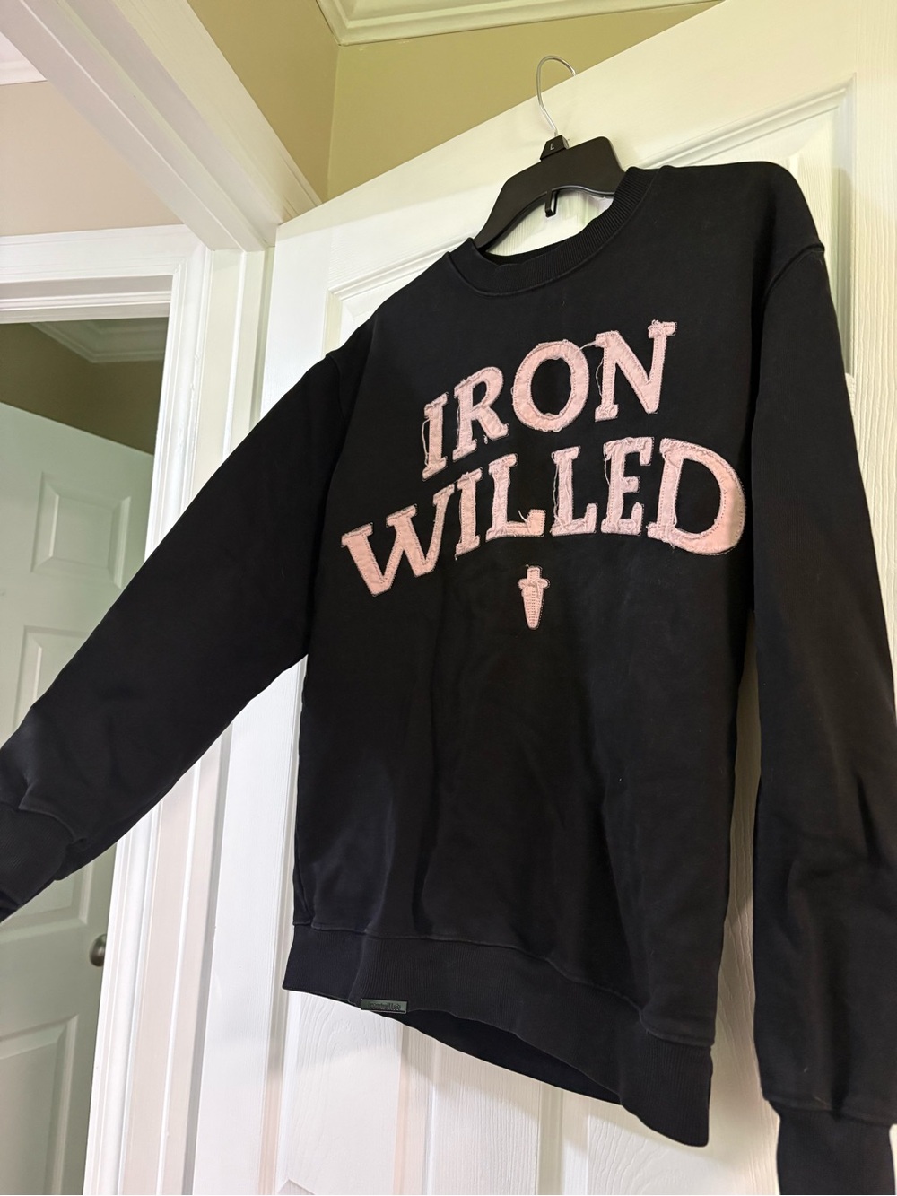 IRON WILLED Crewneck Sweatshirt BLACK/ PINK